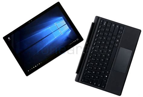 It's a familiar and signature look. Microsoft Surface Pro 4 Review