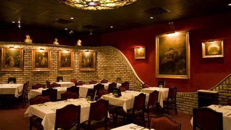 For Retro Decadence, Bern’s Steak House in Tampa Still Delivers - Eater
