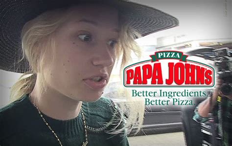 Iggy Azalea Goes To War With Papa Johns Over Creepy Delivery Guy Handing Out Her Number