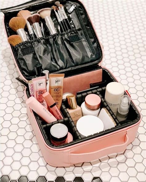 10 Items You Must Have In Your Makeup Bag Yodoozy