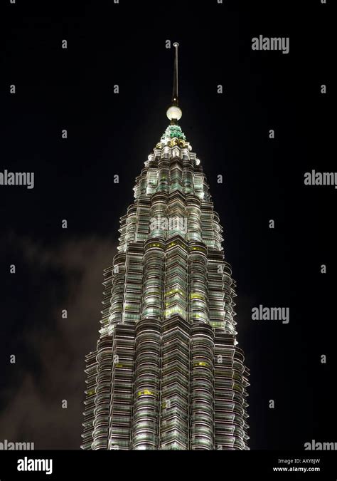Petronas Towers Kuala Lumpur Malaysia At Night Stock Photo Alamy