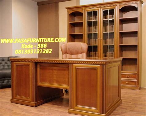 Sedangkan untuk meja kantor seperti direktur, manager, ataupun sejenisnya dibandrol diatas rp. Set Meja Kerja Minimalis Kayu Jati Plitur Model Meja ...