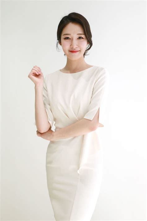 인생의 약 절반을 함께 해왔는데 무대에 서게 되면 아직도 너무 재밌있고 가슴이 뜁니다. 공중파 3사 신입 아나운서 - 스퀘어 카테고리