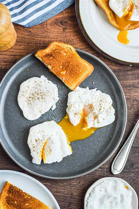Easy Poached Eggs