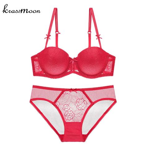 2018 New Sexy Embroidery Bra And Brief Sets 12 Cup Push Up Brassiere And Cross Strap Lace