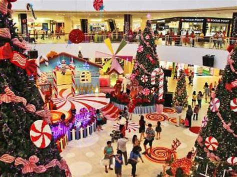And sunday's are not the best day to visit. Christmas at Queensbay Mall | Shopping in Penang