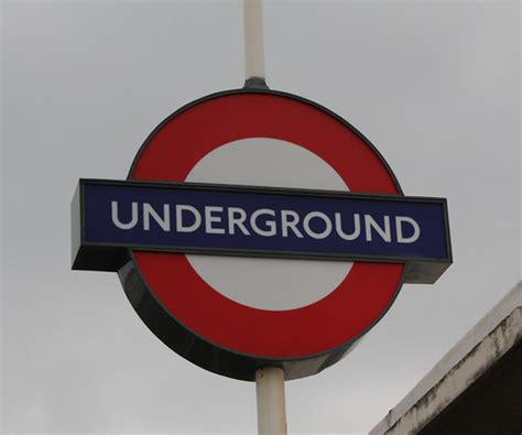 Leytonstone Underground Station Roundel Bowroaduk Flickr