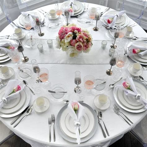 Silver And White Tablescape Table Setting White Table Settings