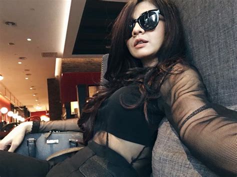 Duduk menjerat si ketam la batu. Pin on zizi_kirana