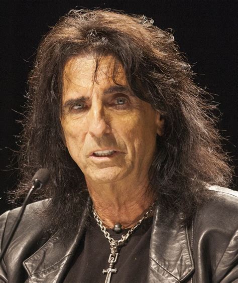 Alice Cooper His Thoughts On Politicians Religion And Rock N Roll