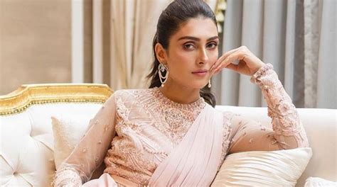 Ayeza Khan Is A Sight To Behold As She Stuns In Her Latest Shoot