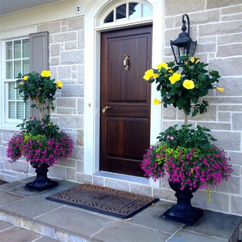 67 Best Front Door Flower Pots Porch Planters 2021 Guide