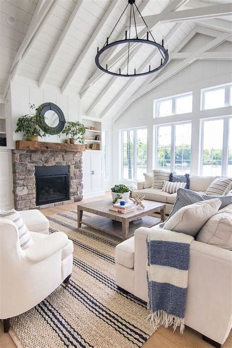 Unique Lake House Decorating Ideas 12 | Farm house living room, Modern