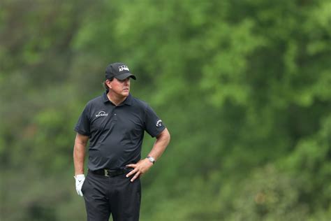 Phil Mickelson Accused Of Showing Inappropriate Photo To Golfer S
