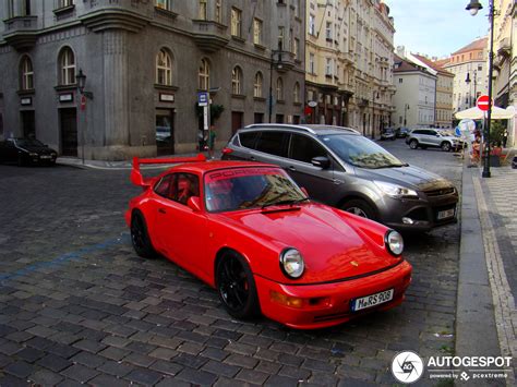 Designed by benjamin dimson through january 1986, it featured significant styling revisions over previous 911 models, most prominently the more integrated bumpers. Porsche 964 Carrera 3.8 RSR - 15 september 2019 - Autogespot
