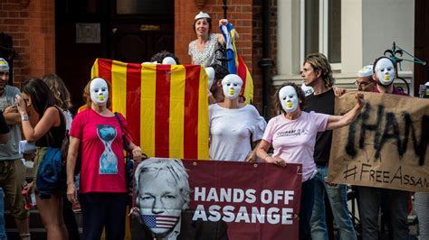 wikileaks accuses ecuadorian embassy of ‘extensive spying operation against assange — rt world news