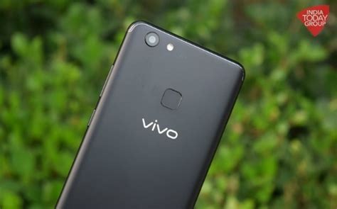 75.7 x 155.9 x 7.7 mm weight: Vivo V7+: Full specs, top features, India price ...