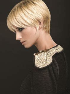 Celebs love short hairstyles, these haircuts look great for the spring and summer and you can transform your look for the new year. short cuts wash and wear on Pinterest | Pixie Cuts, Short ...