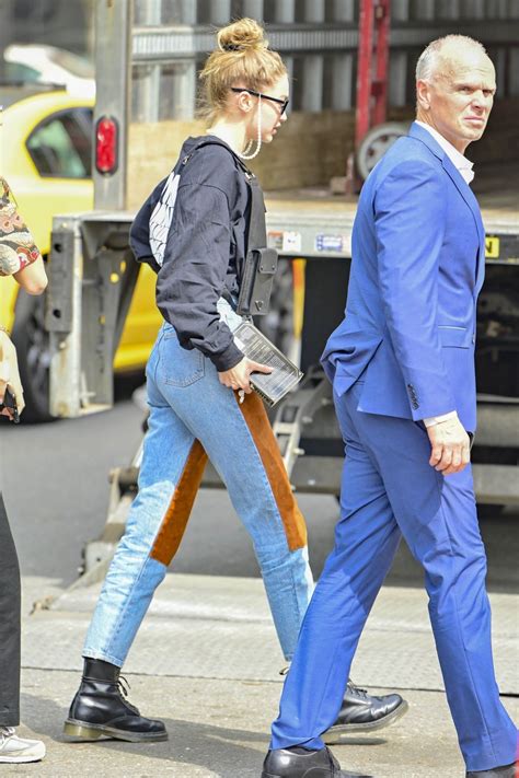 See more ideas about gigi hadid outfits, gigi hadid, street style. Gigi Hadid Street Style 05/02/2019 • CelebMafia