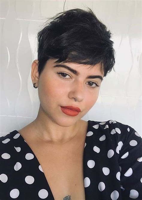 Bold Pixie Haircuts For Short Hair You Must Try In Sassy Haircuts Trendy Haircuts Short