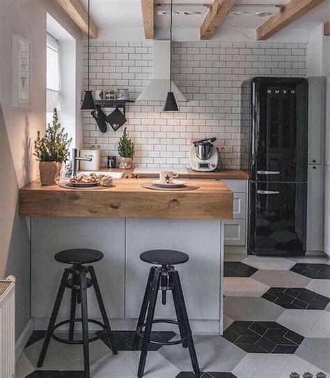 Given the fact that this room is the heart of your home and where the majority of eating and entertaining takes place, walking into it should evoke joy and energy. 90 Beautiful Small Kitchen Design Ideas (25) - Ideaboz