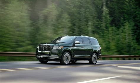 2022 Lincoln Navigator Freshens Up With Mild Changes Inside And Out Cnet