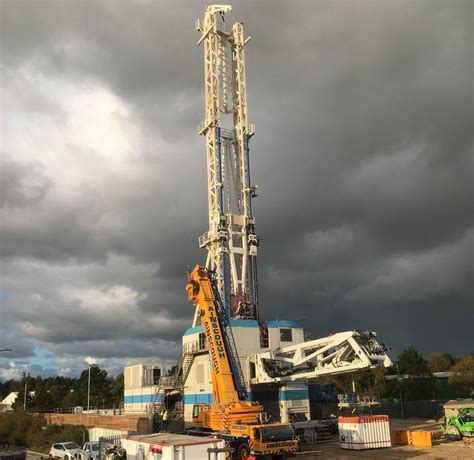 Geothermal wells are holes that tap into the natural geothermal energy beneath the earth's crust. Drilling starts for 'hot rocks' power in Cornwall - BBC News
