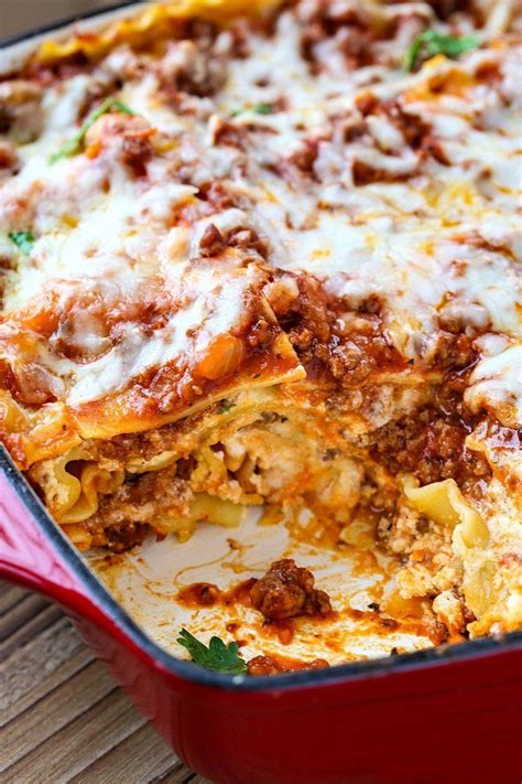 This Classic Beef Lasagna Is The Only Lasagna Recipe You Ll Ever Need It Comes Out Perfect Ev