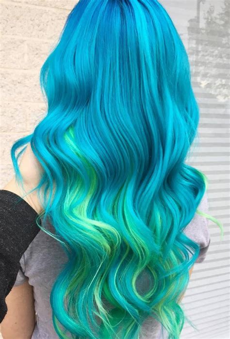 A buzz cut is any of a variety of short hairstyles usually designed with electric clippers. 32 Cute Dyed Haircuts To Try Right Now - Page 13 of 32 ...