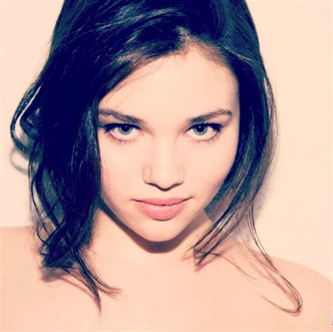 India Eisley Sexy Photos Thefappening