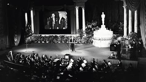 oscars flashback inside the first televised ceremony photos the hollywood reporter