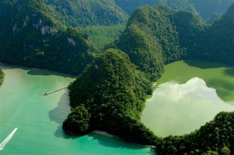 Langkawi is a tropical haven famous for its picture postcard mountainous greenery and pristine coastline, hemmed in by the we had a great time exploring the langkawi island in our island hopping tour. Langkawi Island Hopping Tour | Langkawi Mangrove Tour