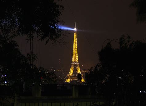 Tour Eiffel Paris France A Night View Of Tour Eiffel Or Flickr