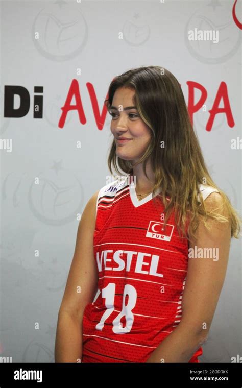 13 08 2021 Istanbul Turkey Turkey Volleyball Women S National Team Player Zehra Güneş Stock