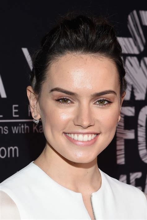 Daisy ridley shared what it's like to struggle with endometriosis and polycystic ovary syndrome. Daisy Ridley - Star Wars 'Force 4 Fashion' in NYC ...