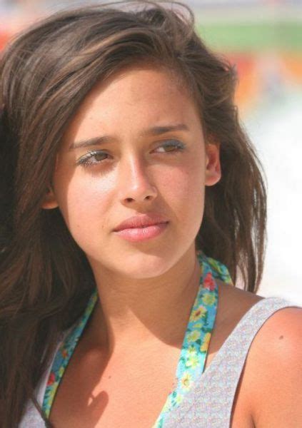 Umaaair Beauty Of Israeli Model Actress Gallery 9 Bikini Pictures