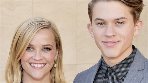 meet deacon phillippe reese witherspoon s son