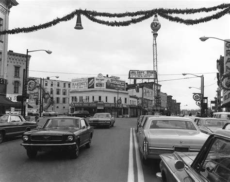 Christmas time in Glens Falls, 1968 – Pediment Publishing