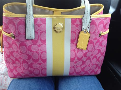 Coach. Spring purse. ☺ | Purses, Spring purses, Tote bag