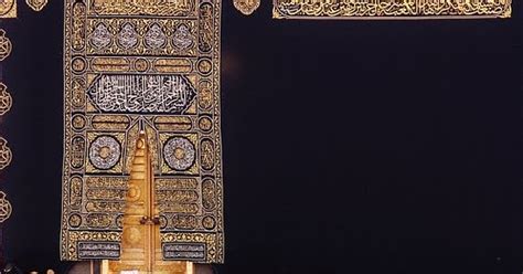 إلى جانب صلوات أخرى تخضع للمناسبات كصلاة التراويح في ليالي شهر رمضان وصلاة الجنازة على موتى المسلمين أو صلاة الاستسقاء لطلب المطر أو صلاة الخسوف والكسوف وغيرها من الصلوات الجماعية. بحث كامل عن صلاة العيدين: حكمها وقتها ومكانها وصفتها ...