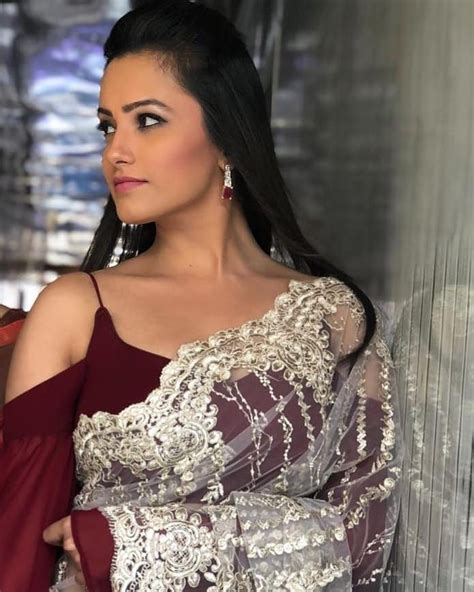 40 Hot Photos Of Anita Hassanandani In Saree Wiki Bio Tv Shows Photoshoots Instagram