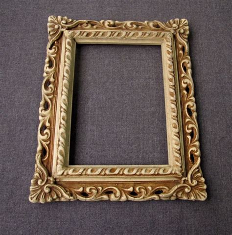 Antique Creamy And Beige Gesso Wooden Picture Frame Wooden Picture