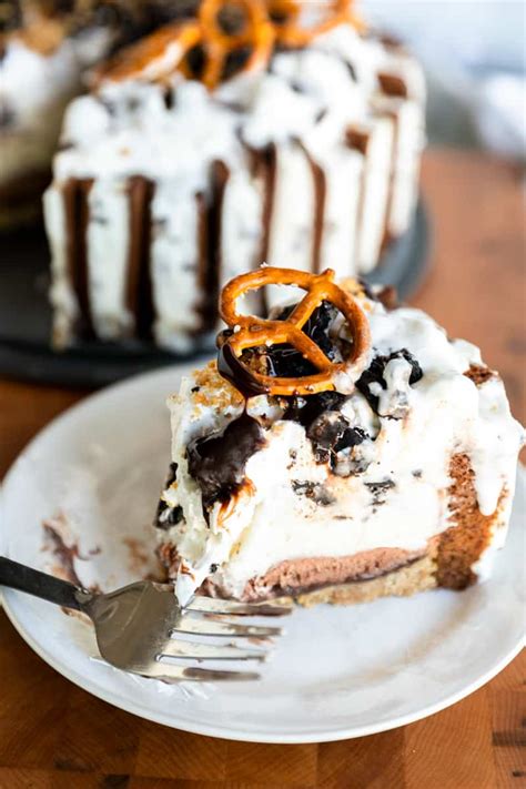 13 Heavenly Ice Cream Cake Recipes To Try This Summer