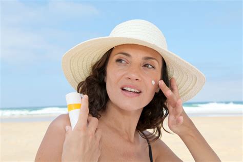 Can Wearing Sunscreen Make Acne Worse Short Hills Dermatology