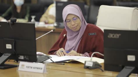Hanya 29.7 peratus atau rm41.1 bilion digunakan untuk tujuan perbelanjaan pembangunan. Kerajaan Pusat perlu laksana cuti iddah bergaji