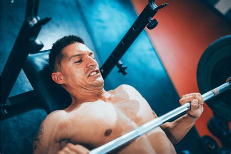 Close Grip Bench Press How To Muscles Worked Benefits Horton Barbell