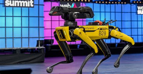 Massachusetts Police Begin Testing Boston Dynamics Robot Dog Spot