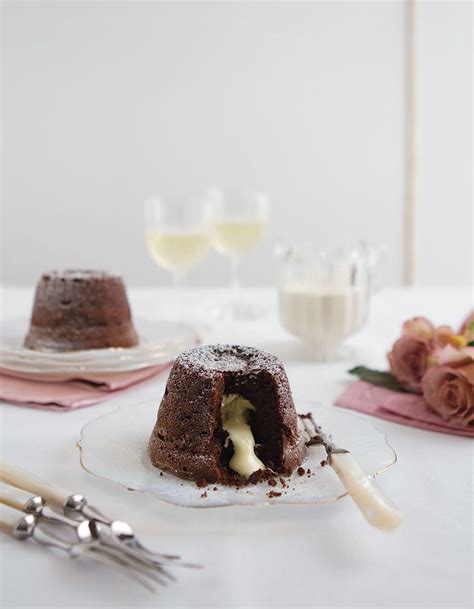 This Chocolate Melt In The Middle Puds Recipe Has A Gooey White