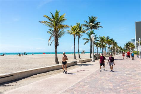 The Best Places To Eat Along Floridas Hollywood Beach Boardwalk