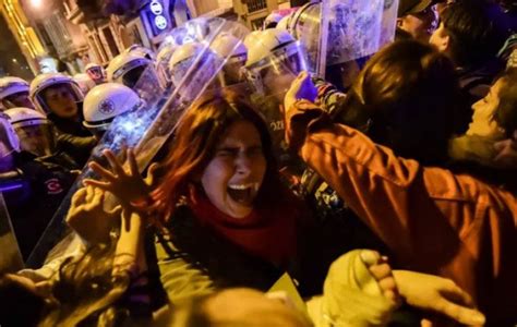 Turkish Police Use Tear Gas In Istanbul To Disperse Womens Day Crowd The Milli Chronicle